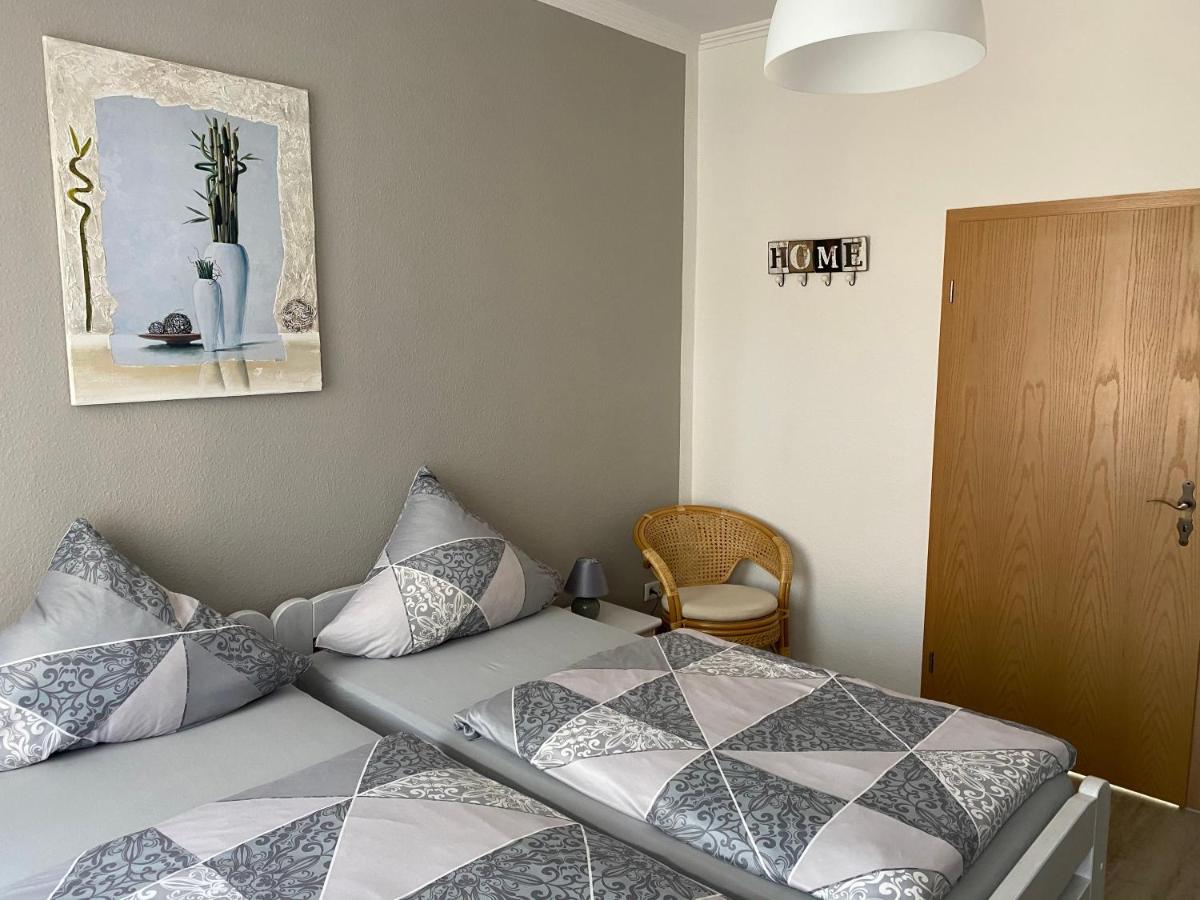 Ferienwohnung Am Schlossparkcenter Schwerin  Bagian luar foto