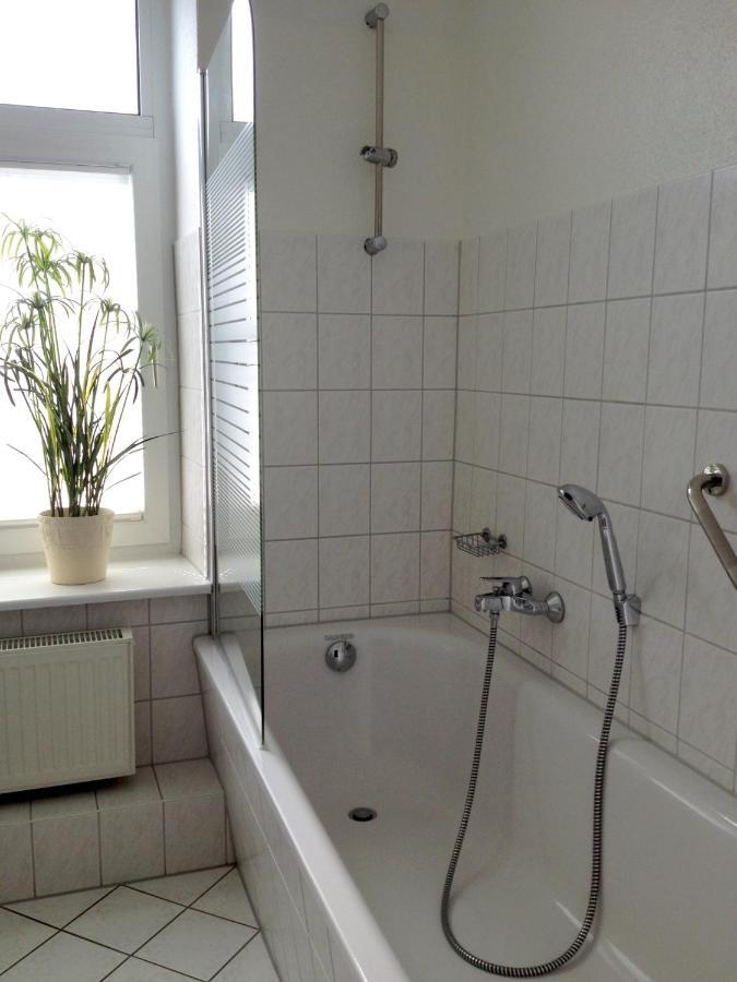 Ferienwohnung Am Schlossparkcenter Schwerin  Bagian luar foto
