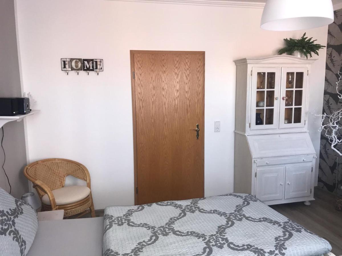 Ferienwohnung Am Schlossparkcenter Schwerin  Bagian luar foto