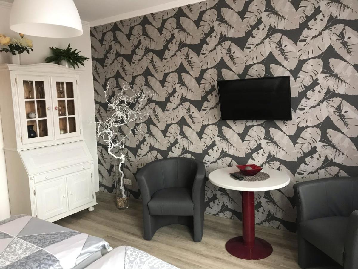 Ferienwohnung Am Schlossparkcenter Schwerin  Bagian luar foto